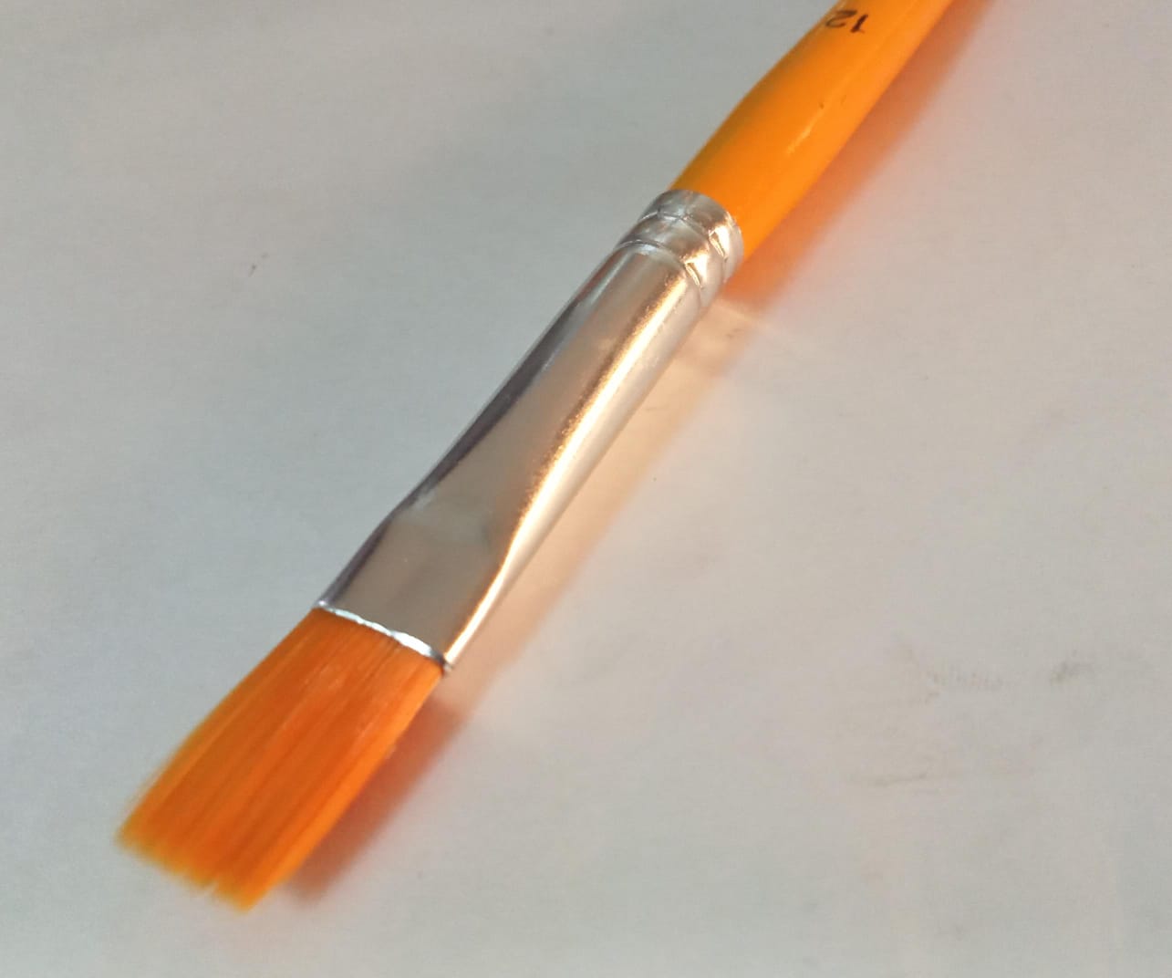 Pincel numero 12 mango de madera RODART